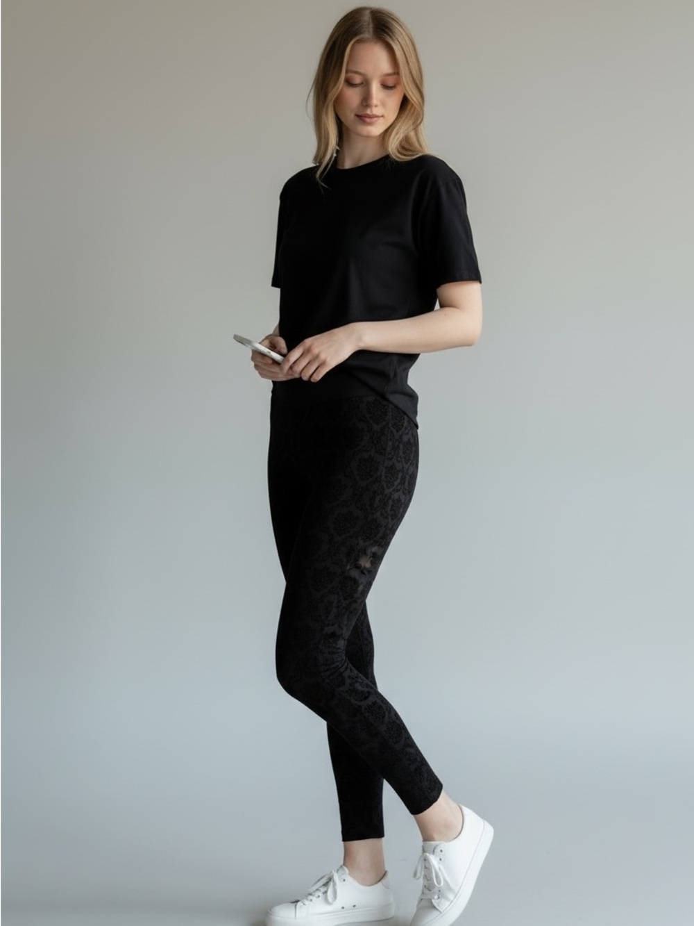 The Cielo Jeans Black Damask Leggings New with Tags